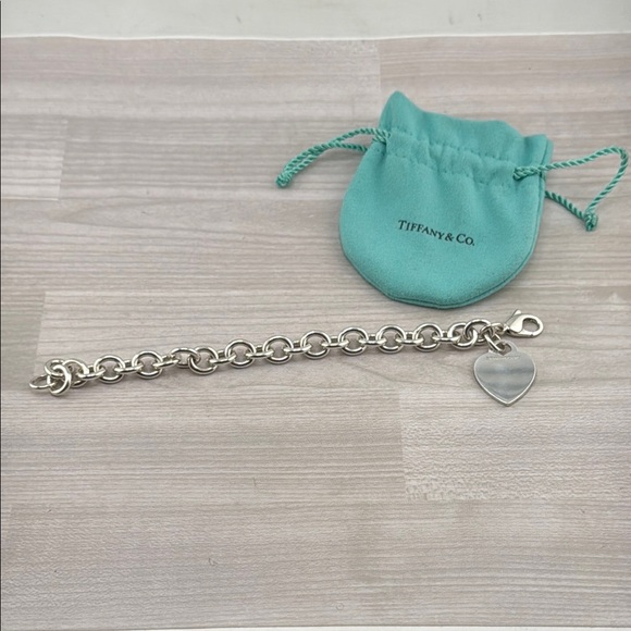 Tiffany & Co. Silver Heart Charm Bracelet - Picture 3 of 5